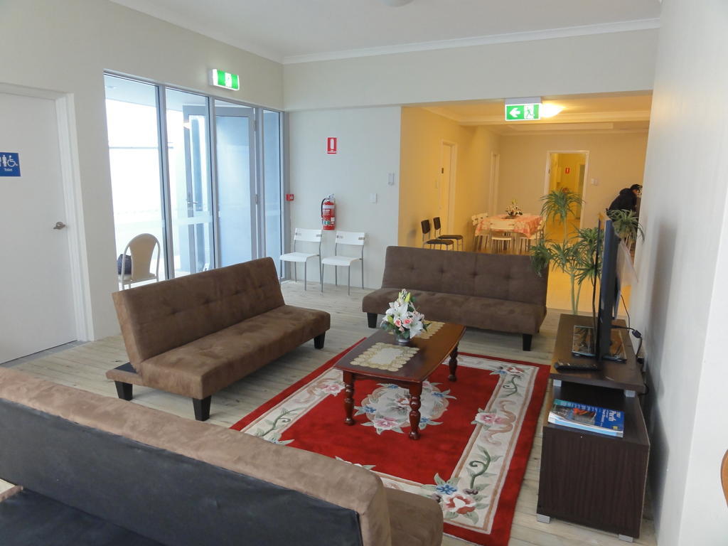 Хостел Perth 178 Backpackers Экстерьер фото